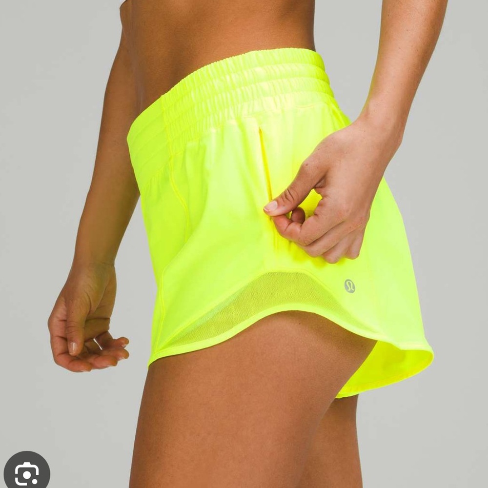 Lululemon Hotty Hot High Rise Lined Short 4” Highlight Yellow Size 4